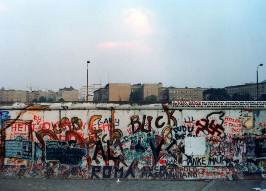 NRD i mur berliński
