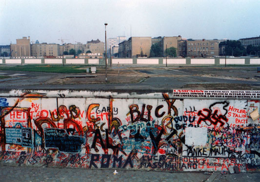  NRD i mur berliński