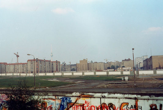 NRD i mur berliński 