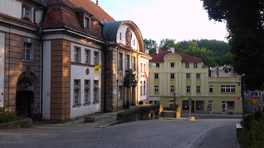 budynek sanatorium Nowy Jerzy w Ladku Zdroju